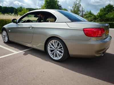 BMW 335 (2011) - Photo 10