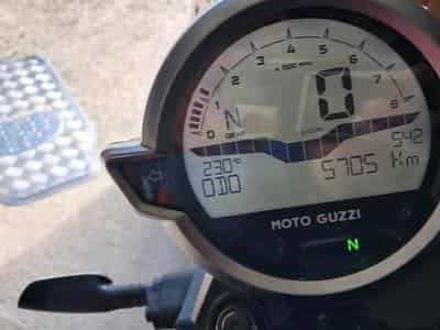 Moto Guzzi V7 speciale edition (2024) - Photo 1
