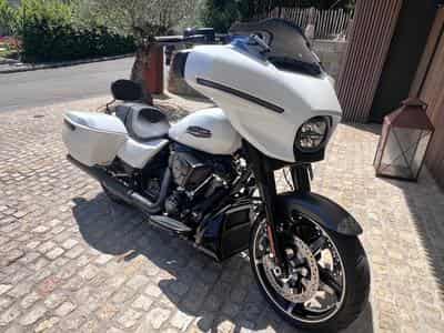 Harley-Davidson Street Glide (2024) - Photo 1