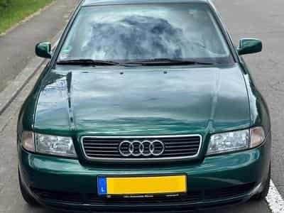 Audi A4 2.4 L V6 (1997) - Photo 1