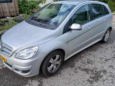 Mercedes B 180 (2011) - Photo 1