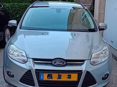Ford Focus Break Familiale 1,6 TDCI (2013) - Photo 2