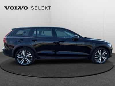 Volvo V60 B4 Plus Bright / Diesel (2023) - Photo 7