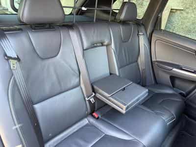Volvo XC60 T6 AWD R-DESIGN 2.0 MOMENTUM 306 PS (2016) - Photo 8