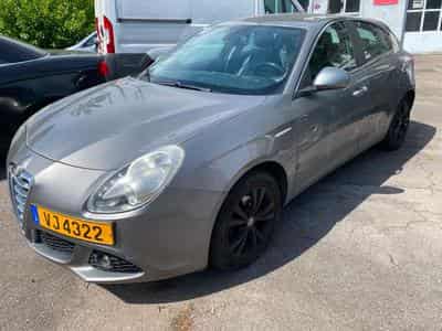 Alfa-Romeo Giulietta 1.6 jtd 105 (2011) - Photo 1