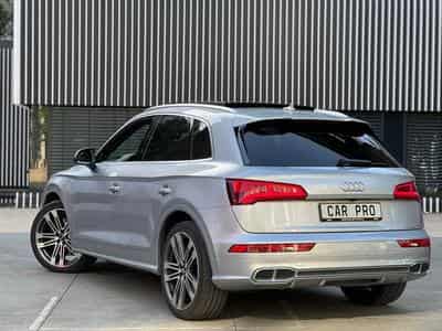 Audi SQ5 3.0 TDI / 347 PS / QUATTRO / S LINE / BANG & OLUFSEN / PANOR (2020) - Photo 4