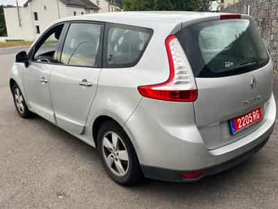 Renault Grand Scenic 1.5 dci 110 (2010) - Photo 1
