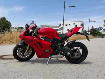 Ducati Panigale V4S (2023) - Photo 2