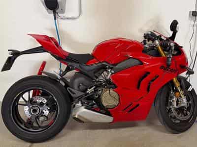 Ducati Panigale V4S (2023) - Photo 3