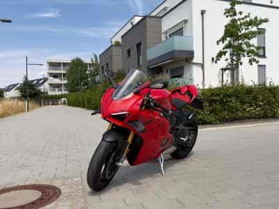 Ducati Panigale V4S (2023) - Photo 8
