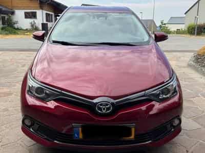 Toyota Auris Hybride dynamique (2019) - Photo 1
