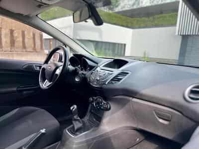 Ford Fiesta Manuelle / Essence (2015) - Photo 12