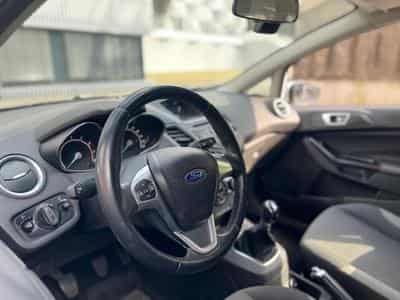 Ford Fiesta Manuelle / Essence (2015) - Photo 11