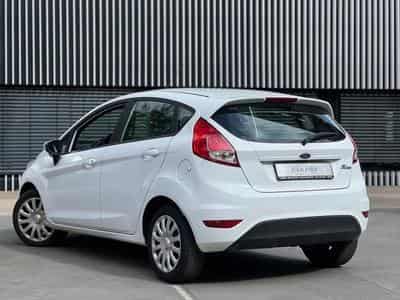 Ford Fiesta Manuelle / Essence (2015) - Photo 4