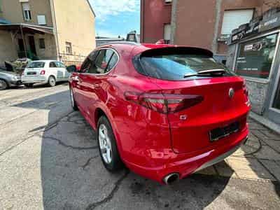 Alfa-Romeo Stelvio 2.0 201CV Q4 (2018) - Photo 5