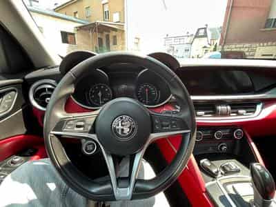 Alfa-Romeo Stelvio 2.0 201CV Q4 (2018) - Photo 14