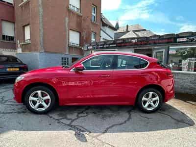 Alfa-Romeo Stelvio 2.0 201CV Q4 (2018) - Photo 4