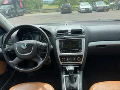 Skoda Octavia 1.9 TDI (2010) - Photo 6