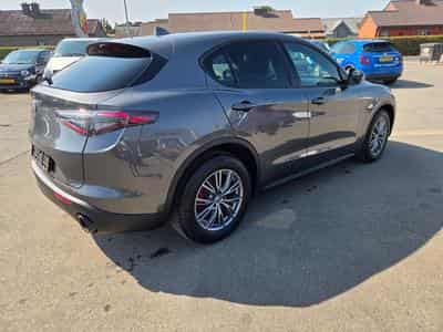 Alfa-Romeo Stelvio SPRINT 2.2 DIESEL 160 CV (2023) - Photo 2