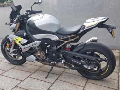 BMW S 1000 r (2021) - Photo 1