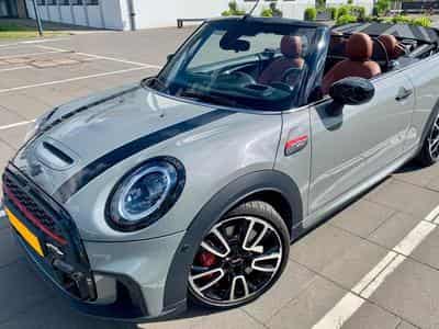 Mini Cooper JCW (2021) - Photo 1