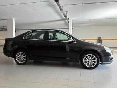 VW Jetta 2.0L TDI Clean Diesel (2009) - Photo 1