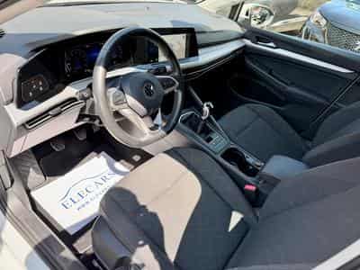 VW Golf VIII 1.0 eTSI 110 Life (2022) - Photo 7
