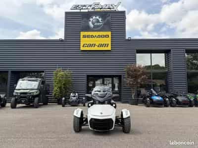 BRP Can-Am Spyder F3T (2026) - Photo 1