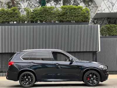 BMW X5 50D / Pack M / Camera 360 / 7 Places / (2015) - Photo 7
