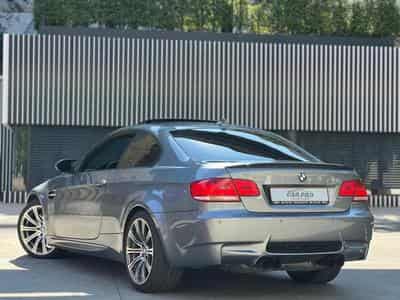 BMW M3 E92 COUPE / MANUELLE / TOIT OUVRANT / (2010) - Photo 4