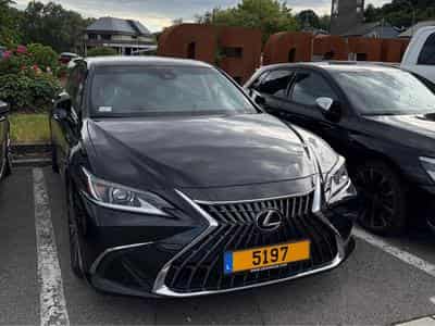Lexus ES 300h Executive Line (2023) - Photo 6