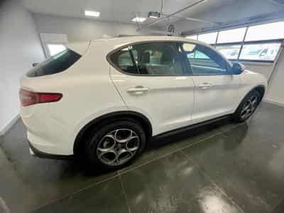 Alfa-Romeo Stelvio Super 2.0 Q4 (2018) - Photo 4