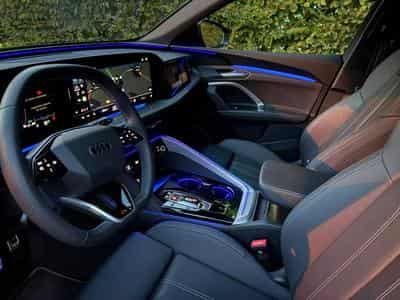 Audi Q5 S Line quattro Pano Air Susp 360 Matrix (2025) - Photo 6