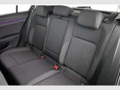 VW Golf VIII 1.5 eHybrid Life DSG NAV/LED/RFK/ACC/18'' (2025) - Photo 9