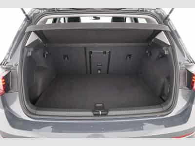 VW Golf VIII 1.5 eHybrid Life DSG NAV/LED/RFK/ACC/18'' (2025) - Photo 10