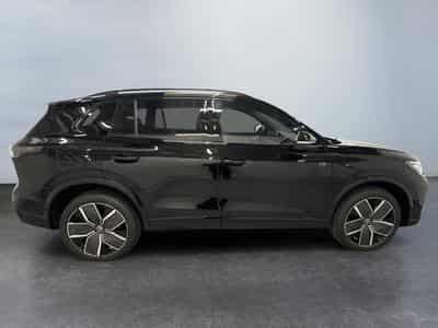 VW Tiguan R-Line Edition 2.0 (2025) - Photo 8
