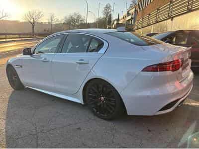 Jaguar XE D200 AWD Aut R-Dynamic SE-JUSQU'A 48 MOIS GARANTIE (2021) - Photo 6