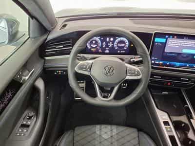 VW Passat Variant R-Line 2.0 TSI 7-Gang-DSG 4x4 (2026) - Photo 12