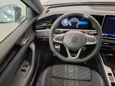 VW Passat Variant R-Line 2.0 TSI 7-Gang-DSG 4x4 (2026) - Photo 12