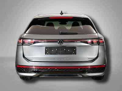 VW Passat Variant R-Line 2.0 TSI 7-Gang-DSG 4x4 (2025) - Photo 4