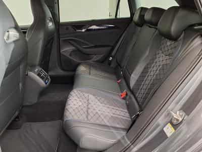 VW Passat Variant R-Line 2.0 TSI 7-Gang-DSG 4x4 (2025) - Photo 10