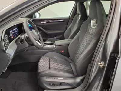 VW Passat Variant R-Line 2.0 TSI 7-Gang-DSG 4x4 (2025) - Photo 9