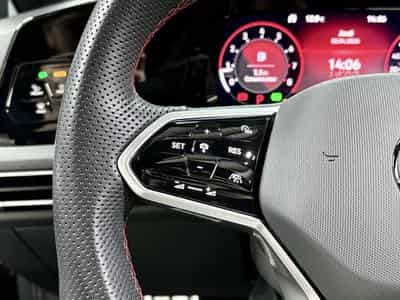 VW Golf GTI Clubsport 2.0 TSI 300 CV DSG7 *MATRIX* *TÊTE HAUTE* *PAN (2024) - Photo 11