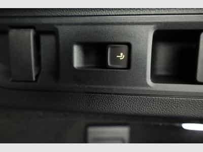 VW Passat Variant 2.0 TDI 142 kW 4Motion R-Line (2026) - Photo 13