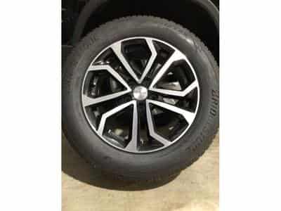 Jantes alu + Pneus h 17" 215/65 R17 103H (2026) - Photo 1