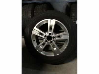 Jantes alu + Pneus h 18" 255/55 R18 109H (2026) - Photo 1