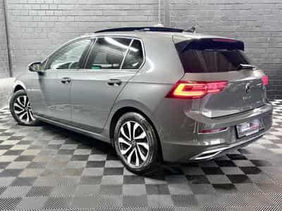 VW Golf Life ACTIVE 2.0 TDI DSG7 150 CV ** Attelage ** Caméra ** (2022) - Photo 4