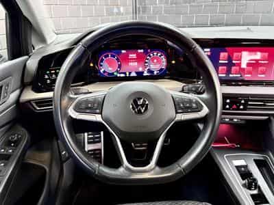 VW Golf Life ACTIVE 2.0 TDI DSG7 150 CV ** Attelage ** Caméra ** (2022) - Photo 10