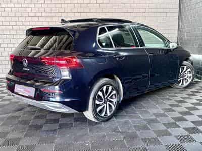 VW Golf Life ACTIVE 2.0 TDI DSG7 150 CV ** Attelage ** Caméra ** (2022) - Photo 6