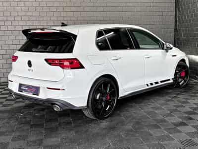 VW Golf GTI Clubsport 2.0 TSI 300CV DSG7 ** DCC ** Matrix ** Caméra (2023) - Photo 6